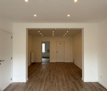 Appartement te huur - Dr. Eduard Moreauxlaan 87 - Photo 2