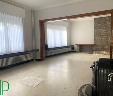 Ruime 3 slaapkamerwoning op een rustige locatie in het centrum van ... - Photo 3