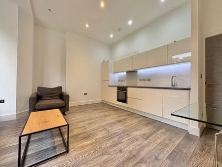 2 bedroom flat to rent - Photo 2