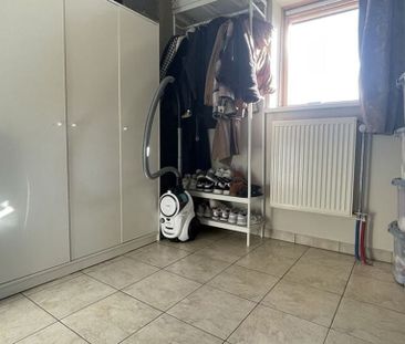 Appartement te huur in Buggenhout voor € 630 met 2 slaapkamers - Photo 1