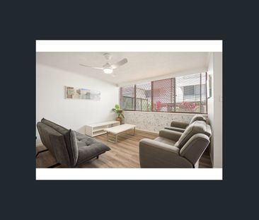 Partly Furnished 2 bedroom 200m from the beach! - Photo 5