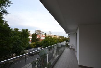 Moradia isolada T4+1 para arrendamento no Alto da Barra em Oeiras