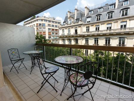 Logement à Paris, Location meublée - Photo 2