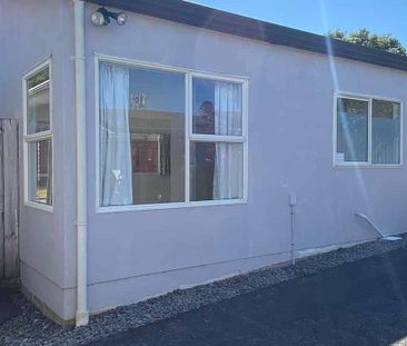 Chic 3 Bedrooms Townhouse in Three Kings! - Photo 4