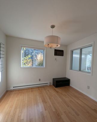 Spacious 2 bed/2 bath Downtown Kelowna - Photo 1