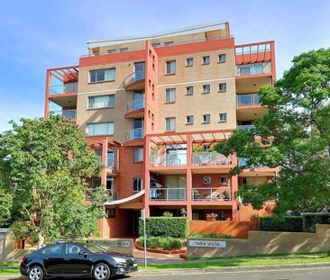 Spacious 2-Bedroom Apartment with Large Entertainer's Balcony - Photo 6