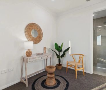 “New Designer 3 bedroom Townhouse &ndash; Coastal Luxury Living for... - Photo 4