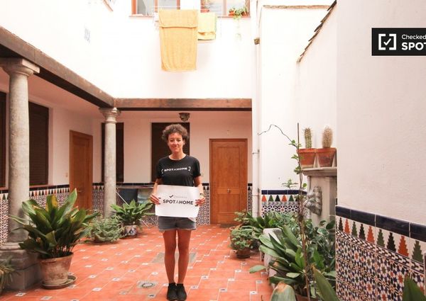 granada, Andalusia 18002