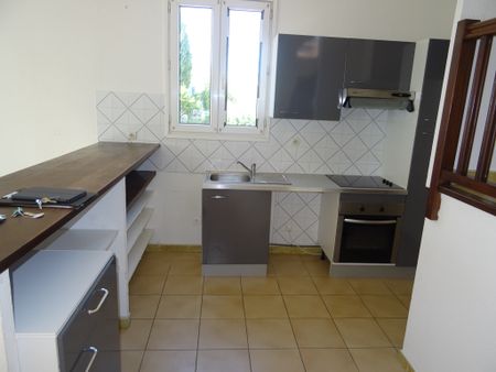 Location Appartement 4 pièces 81m² ST DREZERY 34160 - Photo 5