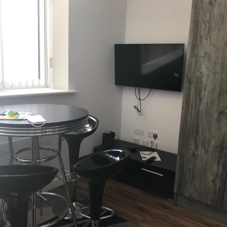 1 bedroom in a house share to rent - Photo 1