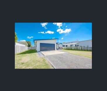 3 Avalon Street, Burnett Heads, Qld 4670 - Photo 1