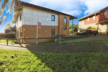 Crowborough Lane, Kents Hill, Milton Keynes, MK7 - Photo 1