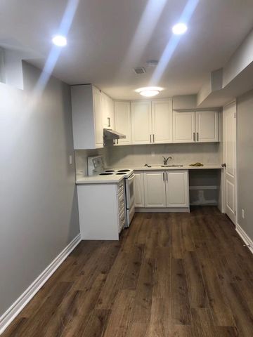 For Lease - 4 Shell Court, Richmond Hill, Ontario - Photo 2