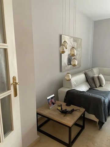 Plaça Miguel Asins Arbó. Compositor, Valencia, Valencian Community 46013 - Photo 5