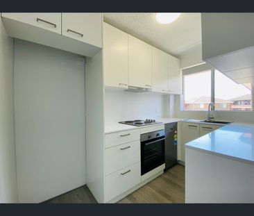 2/916 Forest Road, Peakhurst, NSW 2210 - Photo 1