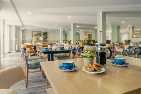 1 bedroom retirement property to rent - Photo 5