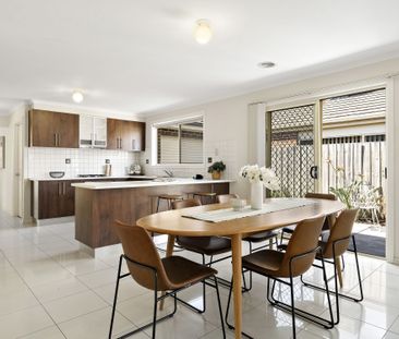 Spacious 4-Bedroom Home in South Morang - Photo 6