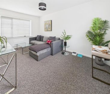2 bedroom end of terrace house to rent - Photo 4