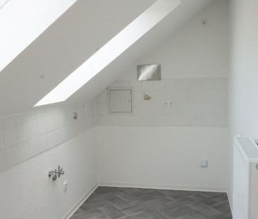 Exklusives Wohnen unterm Dach – mit Balkon und eigenem Stellplatz - Photo 5