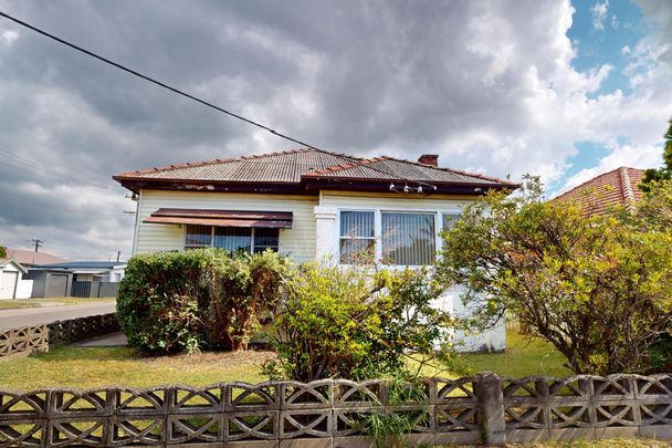 16 Silsoe Street, Mayfield NSW 2304 - Photo 1