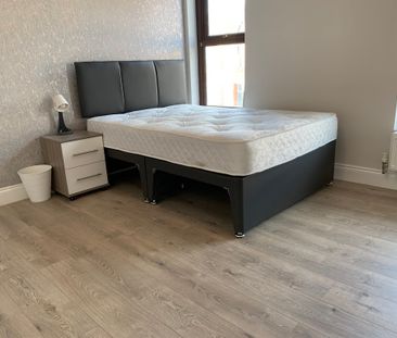 BEDROOM 4 – LARGE DOUBLE ENSUITE - Photo 6