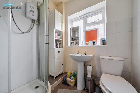 6 bedroom end of terrace house to rent - Photo 5