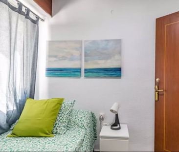 Avinguda del General Avilés, Valencia, Valencian Community 46015 - Photo 1