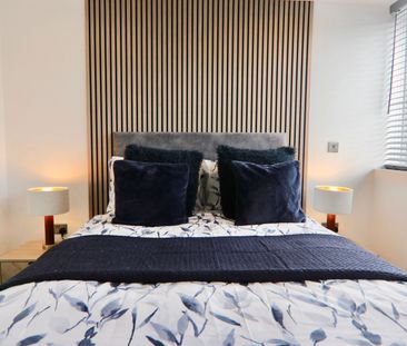 NEWLY REFURBISHED 1 BED APARTMENT - LEEDS - Photo 4