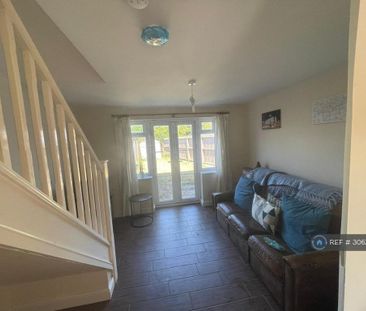 2 bedroom semi-detached house to rent - Photo 2