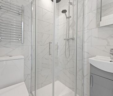 1 bedroom in a house share to rent - Photo 4