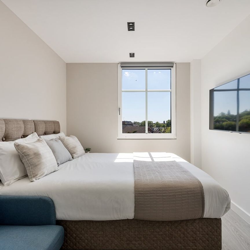 Studio Flat, Lowlands Road, HA1 - Photo 1