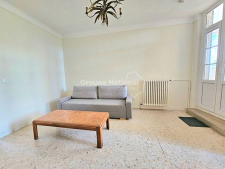 LOCATION MEUBLE Appartement 3 pièces (70 m²) à GRANS, - Photo 2