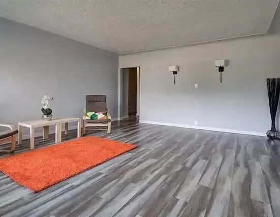 Spacious convenient 3 Bedroom Mainfloor | 2 - 11029 135 Street Northwest, Edmonton - Photo 1