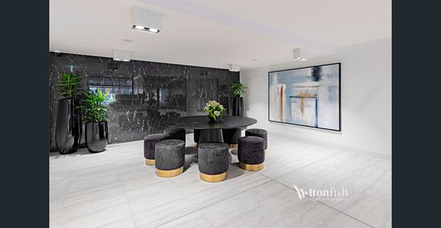 Safest Building in CBD with 24 hours concierge! - Photo 1