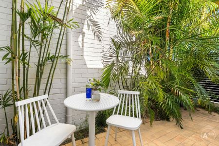 Expansive Family Residence in a Prime Maroubra Location - Photo 3