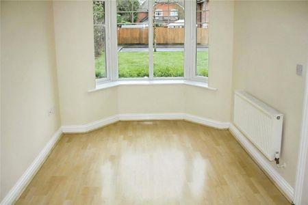 3 bedroom end of terrace house to rent - Photo 2