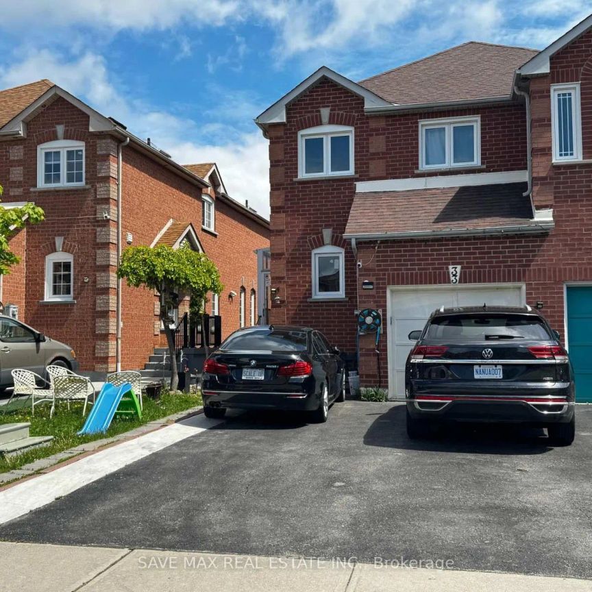 33 PIANE AVENUE - Photo 1