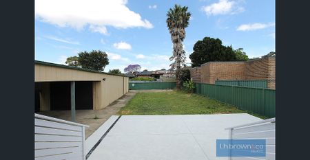 Renovated Three Bedroom Family Home!! - Photo 2