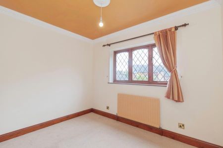 4 bedroom house to rent Millers Close, Rushden, Northamptonshire, NN10 - Photo 4