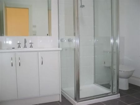 29 Collett Street, Kensington - Photo 2