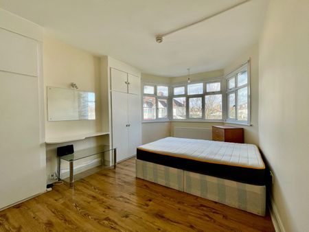 Studio Flat, Strathmore Gardens, N3 - Photo 5