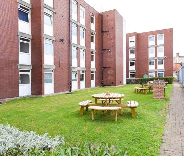 Studio Silver - Photo 6