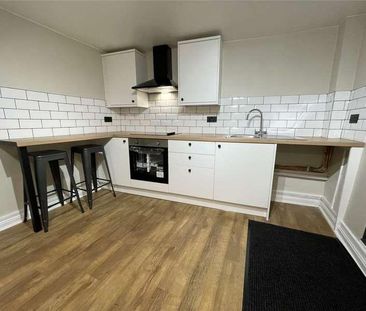 Tithebarn Street, Caernarfon, Gwynedd, LL55 - Photo 2