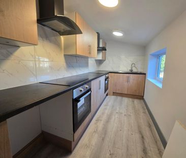 Vincent Gardens, Sheerness ME12, London - Photo 2