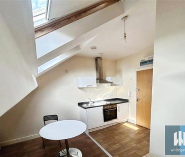 1 bedroom penthouse to rent - Photo 4