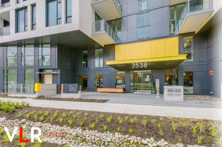 Townhouse in Vancouver East Side, BC - Photo 5