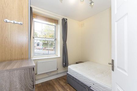 3 bedroom flat to rent - Photo 5