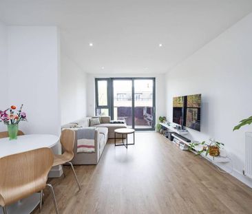 2 bedroom flat to rent - Photo 2