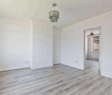 32 Abbots Gardens - Photo 2