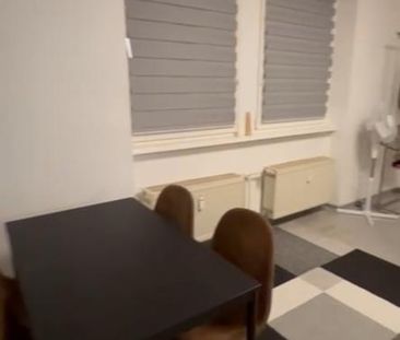 1-Zimmer-Wohnung mit Einbauküche in Frankfurt - Photo 1